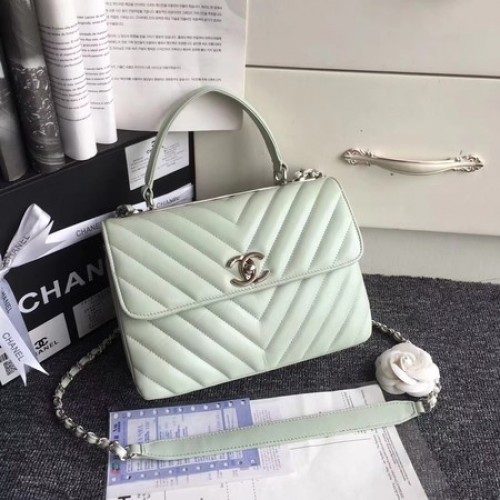 Geantă Chanel Original Sheepskin Leather V92236 Cataramă verde deschis, argintie