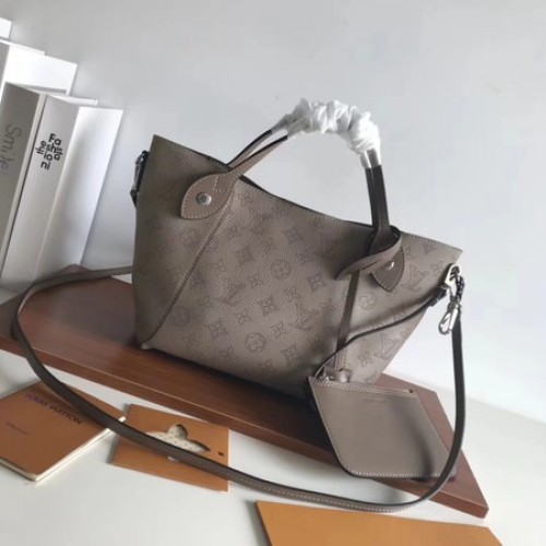 Geantă Louis Vuitton Mahina din piele HINA M54353 gri