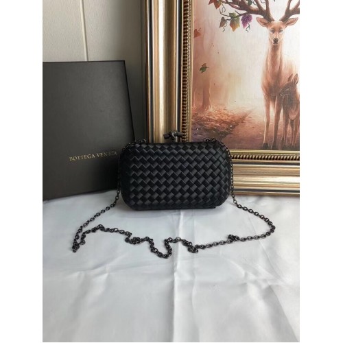 Clutch din satin cu noduri și finisaje din piele de șarpe BOTTEGA VENETA 62548 negru