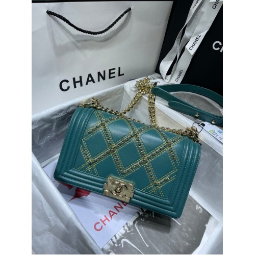 Geantă BOY CHANEL Piele de vițel șifonată Metal auriu A67086 verde