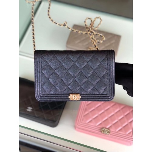 Portofel original BOY CHANEL cu lanț, metal auriu B80287 negru