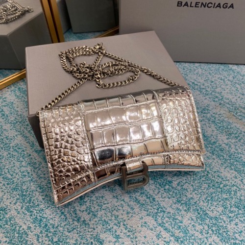 Portofel Balenciaga HOURGLASS cu lanț crocodil în relief 656050 argintiu