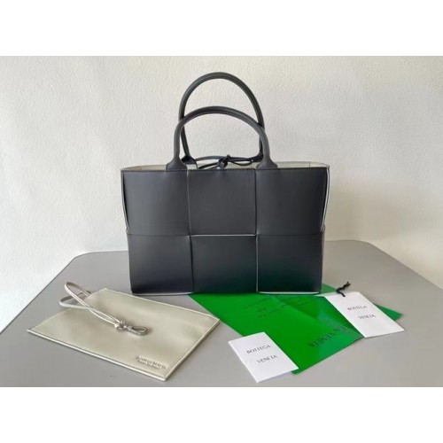 Bottega Veneta ARCO TOTE 652867 alb-negru