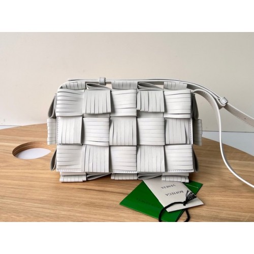 Bottega Veneta CASETTE A018101 MIRTH WASHED