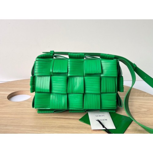 Bottega Veneta CASSETĂ A018101 verde