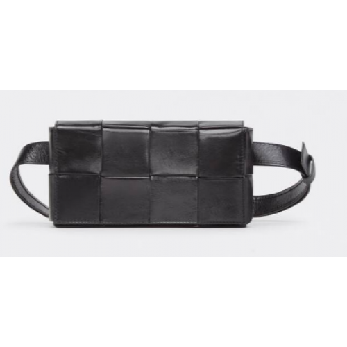 Bottega Veneta Geantă cu curea din piele CASSETTE Mini Intreccio 651053 Negru
