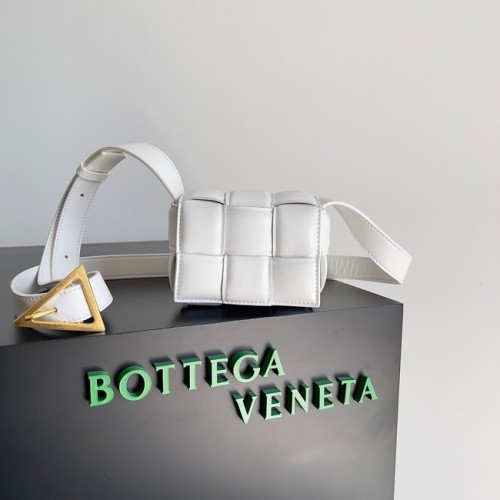 Casetă căptușită Bottega Veneta Candy 716648 albă