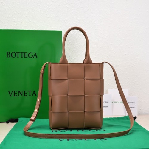 Geantă Bottega Veneta Mini Cassette 709341 maro