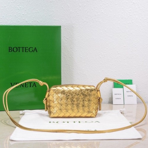 Geantă de mână Bottega Veneta Mini intrecciato din piele 680254 auriu