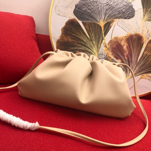 Geantă de umăr moale Bottega Veneta Nappa din piele de miel 9722 Nude