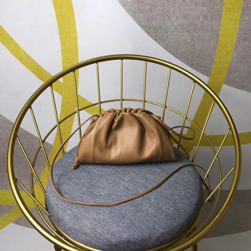 Geantă de umăr moale Bottega Veneta Nappa din piele de miel 98057 maro