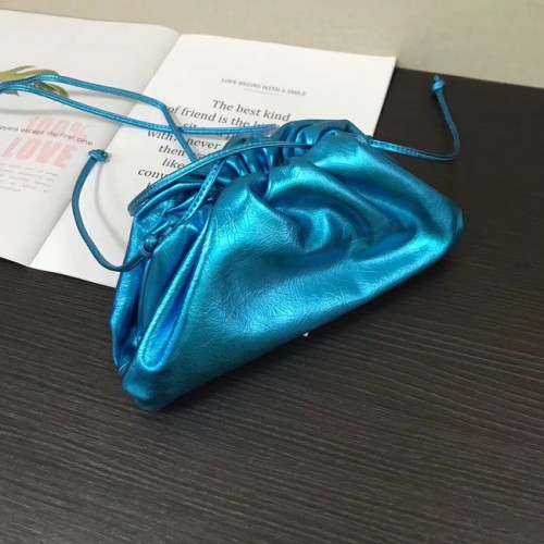 Geantă de umăr mare Bottega Veneta Nappa din piele de miel moale 585852 albastră