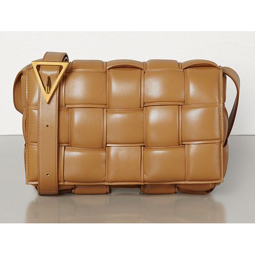 Bottega Veneta GEANTĂ CASETĂ CU CAPSULE 591970 CARAMEL