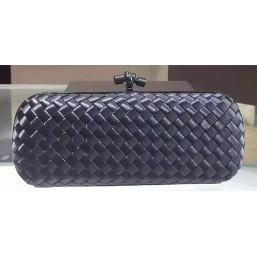 Bottega Veneta Clutch din piele de oaie STRETCH Knot BV8651 Royal