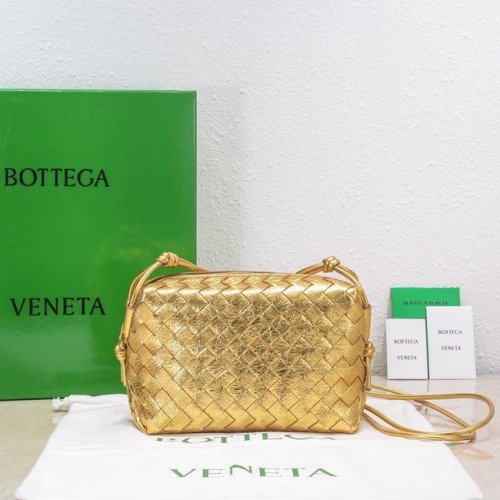 Bottega Veneta Geantă mică de cruce din piele intrecciato 680255 auriu
