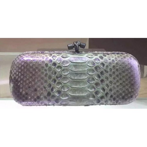 Clutch cu nod din piele Bottega Veneta model șarpe 8651A