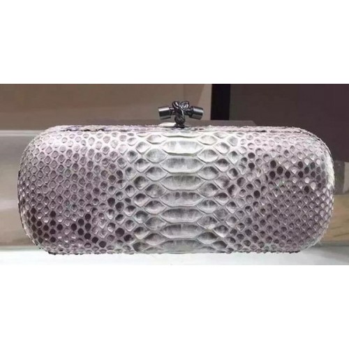 Clutch cu nod din piele Bottega Veneta model șarpe 8651E