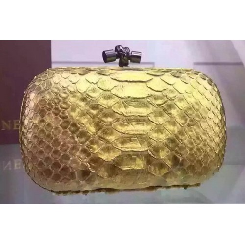 Geantă de mână Bottega Veneta din piele cu model șarpe BV8653 galbenă