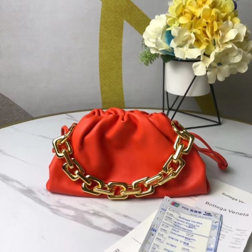 Bottega Veneta PUNGĂ MINI CU LANȚ 620229 roșie