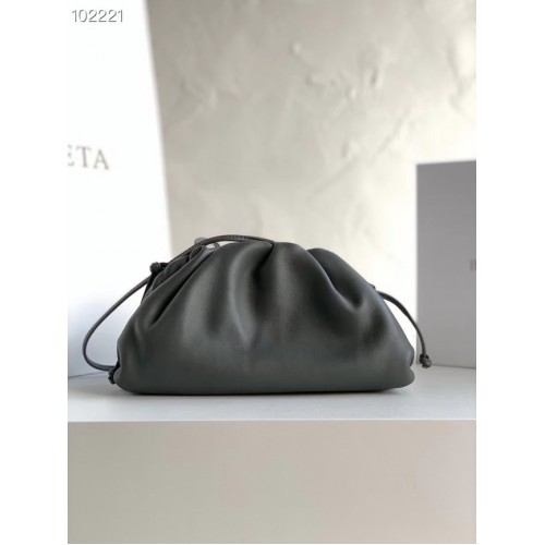 Bottega Veneta THE MINI POUCH 585852 gri închis
