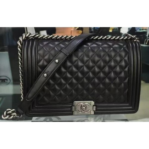 Geantă Chanel cu clapă pentru băieți, neagră, din piele de oaie originală, A67088, argintie