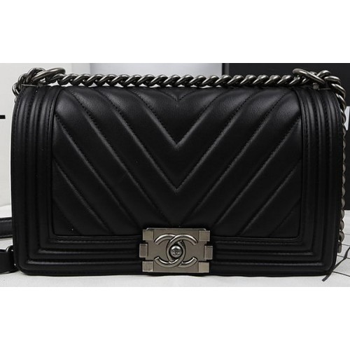 Geantă Chanel Flap Bag pentru băieți, piele de vițel, matlasată cu chevron, A67025, neagră