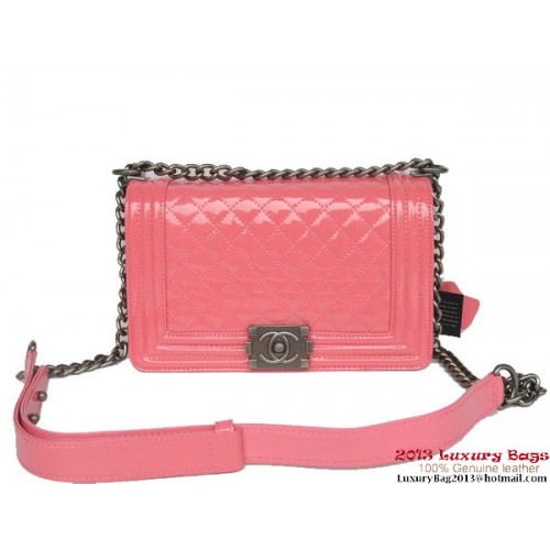 Geantă de umăr Chanel Flap Boy din piele iridescentă A67086 Piersică