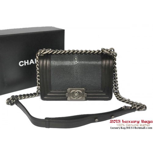 Geantă de umăr Chanel Flap Boy în Galuchat original A66231 negru