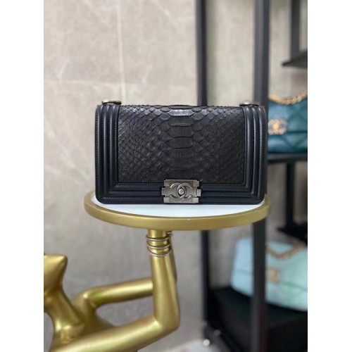 Geantă de umăr Chanel Flap Boy, piele originală tip șarpe AS67086, neagră, metal argintiu