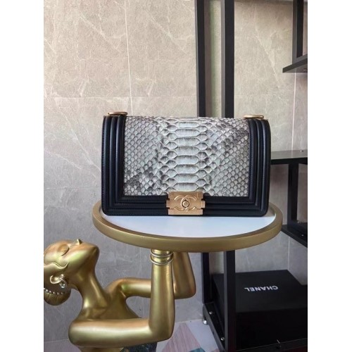 Geantă de umăr Chanel Flap Boy, piele originală de șarpe AS67086 gri