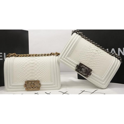 Geantă Chanel mini cu clapă pentru băieți, piele de piton originală A67085 OffWhite