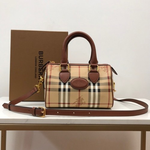 Geantă de umăr din piele BurBerry 82012 maro