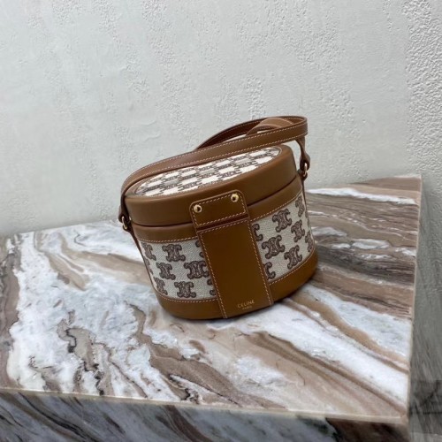 GEANTĂ CELINE MEDIE TAMBOUR DIN TEXTIL CU BRODERIE TRIOMPHE 195192 maro și roșu