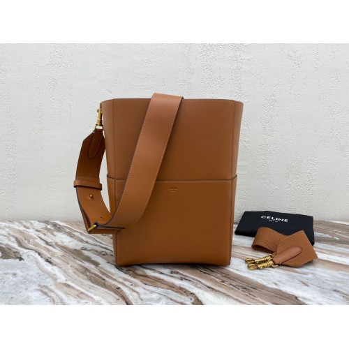 CELINE Geantă Sangle Seau din piele netedă C3371-2 Maro