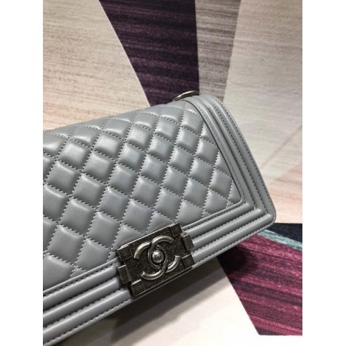 Geantă CHANEL Le Boy Flap A67086 Gri