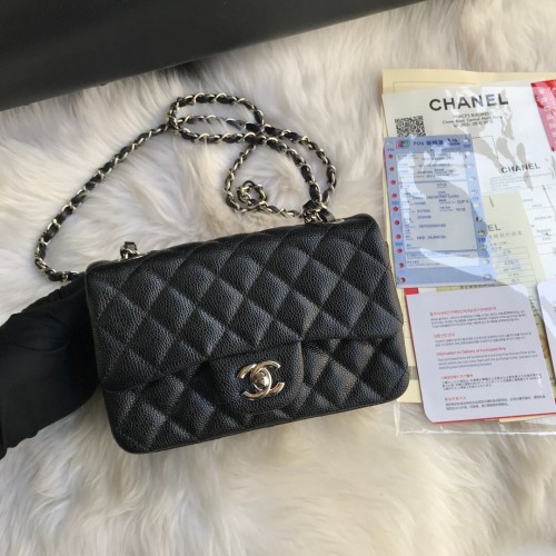 CHANEL Piele de vițel cu granulație mică AS1116 neagră