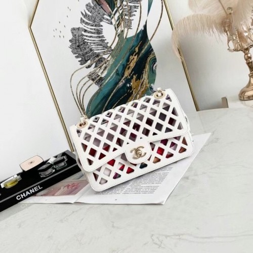 Geantă mini cu clapă CHANEL AS2370 albă