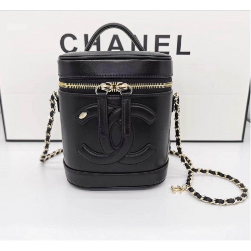 Geantă de toaletă CHANEL din metal auriu AS1336 neagră