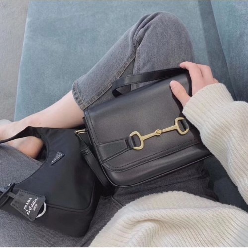 Celine GEANTĂ MICĂ CLASICĂ ÎN CUTIE PIELE DE VIȚEL CL91373 neagră