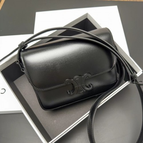 Celine GEANTĂ CLASICĂ PENTRU ADOLESCENȚI DIN PIELE DE VIȚEL 188423 NEGRU