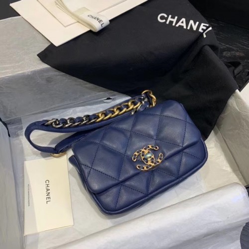 Geantă Chanel 19 Bodypack din piele de oaie AS1163 albastru închis