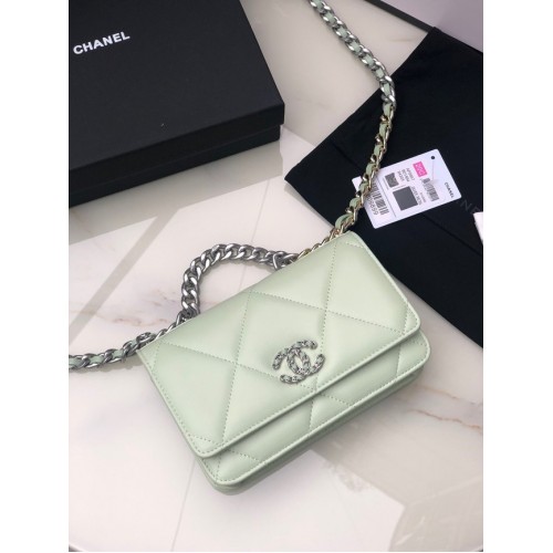 Portofel Chanel 19 Classic din piele de oaie cu lanț AP0957 verde deschis - metal argintiu