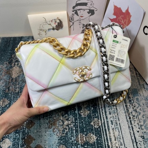 Geantă Chanel 19 cu clapă AS1161 Linia White&Rainbow