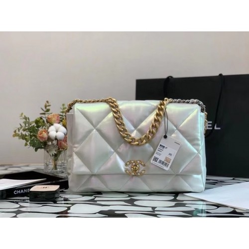 Geantă mare Chanel 19 cu clapă, piele de vițel iridescentă și nuanță aurie AS1162