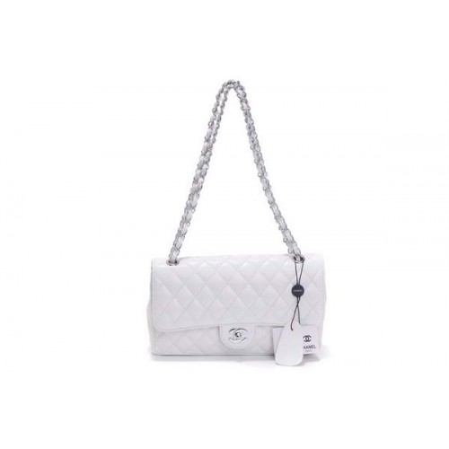 Geantă Chanel ieftină seria 2.55 Flap 1112 din piele albă lăcuită cu accesorii argintii