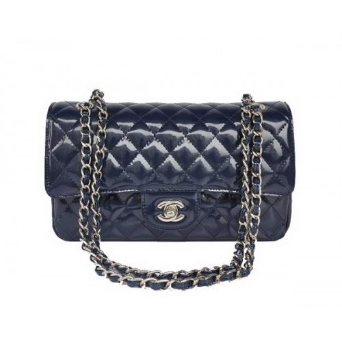 Geantă Chanel 2.55 Royalblue din piele lăcuită, cu clapă, argintie, cu accesorii