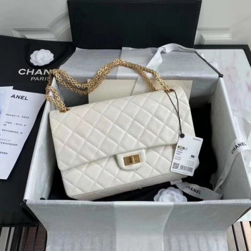 Geantă Chanel 2.55 din piele de vițel cu clapă A37587 albă