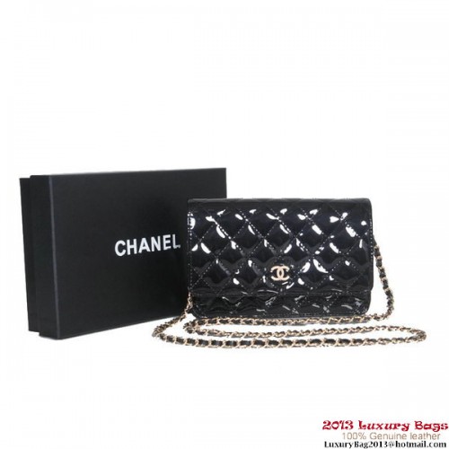 Geantă Chanel A30193 din piele neagră cu clapă, aurie
