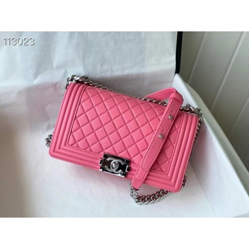 Geantă de umăr Chanel Boy Flap Original Caviar din piele A67086 roz