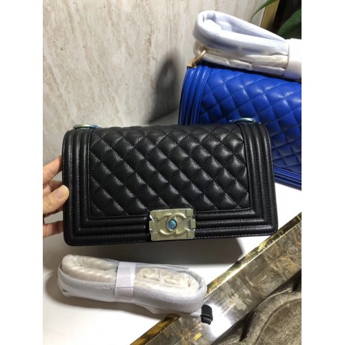 Geantă de umăr Chanel Boy Flap Original Caviar din piele neagră A67086